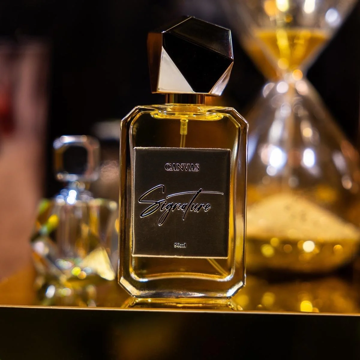 (Exclusive) SIGNATURE EAU DE PARFUM- A PREMIUM EXPERIENCE - Image 3